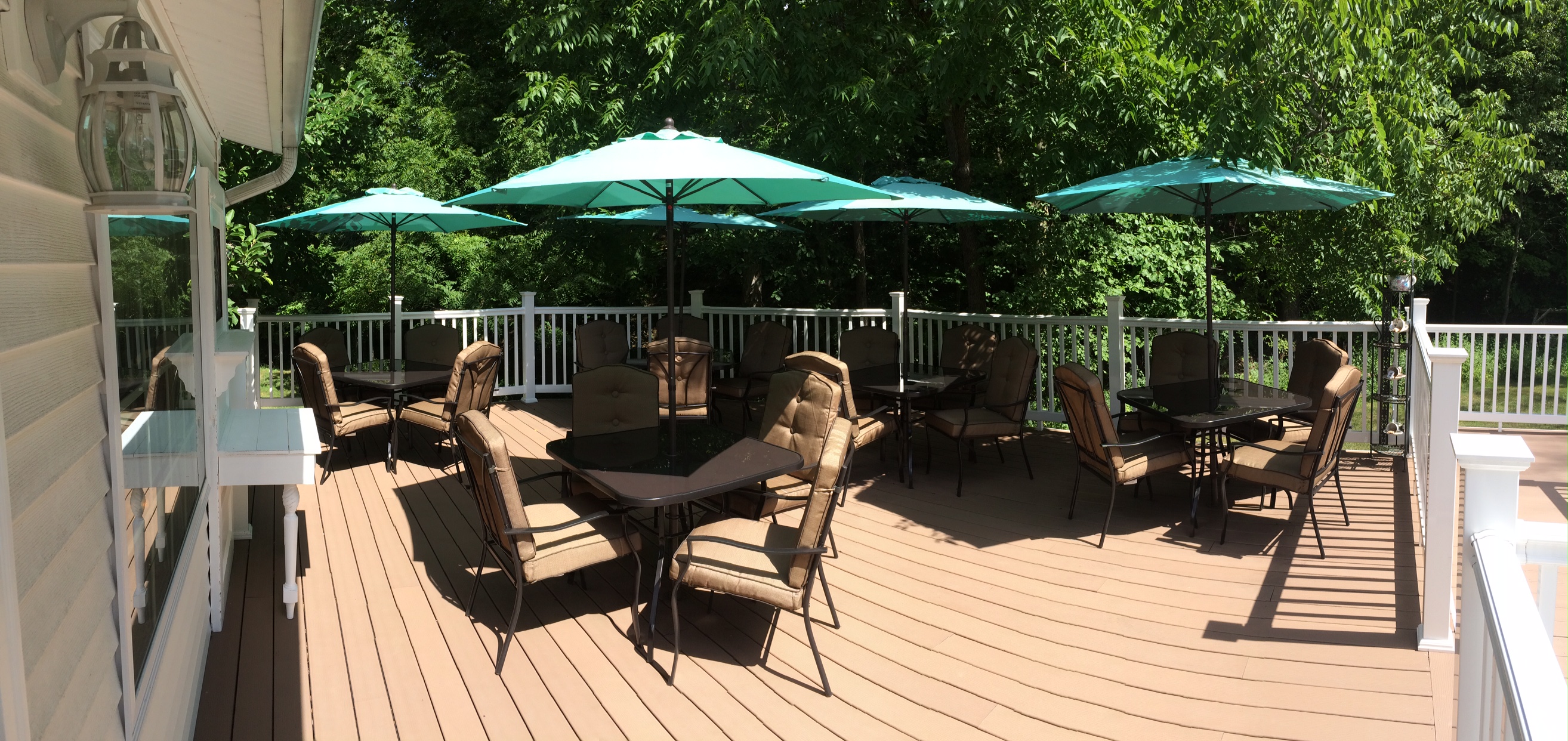Outdoor deck at Miss Hickory's Tea Room